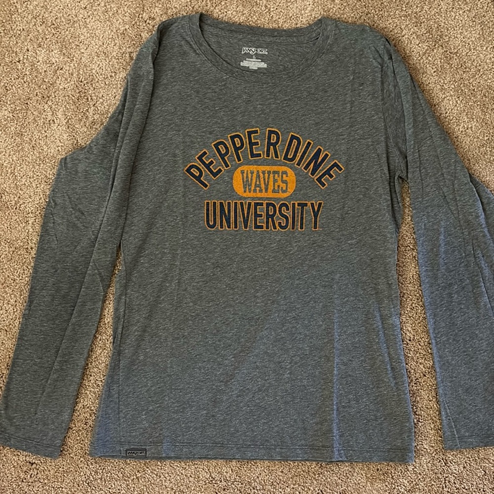 Pepperdine University’Waves’ tee shirt.